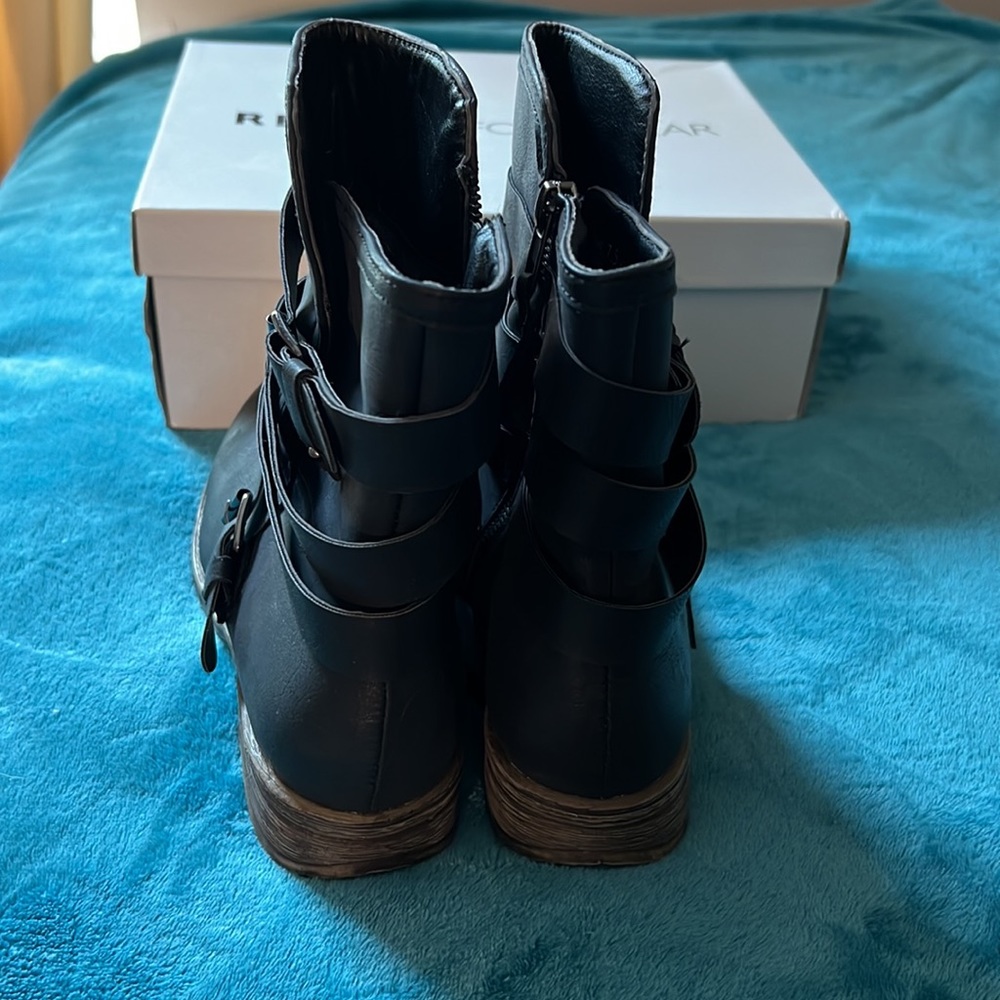 🎁Report Black booties-NWT🎁 - Picture 5 of 8